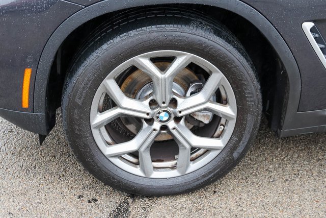 Used 2022 BMW X4 xDrive30i w/ Parking Assistance Package image 7