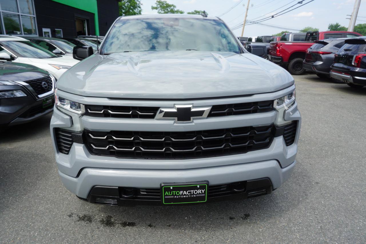 Used 2024 Chevrolet Silverado 1500 RST AWD/4WD image 3
