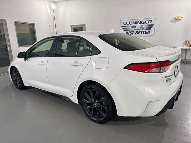 Used 2024 Toyota Corolla SE image 6