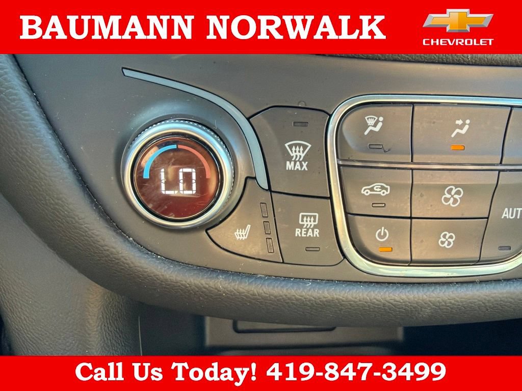Used 2023 Chevrolet Equinox LT FWD image 34