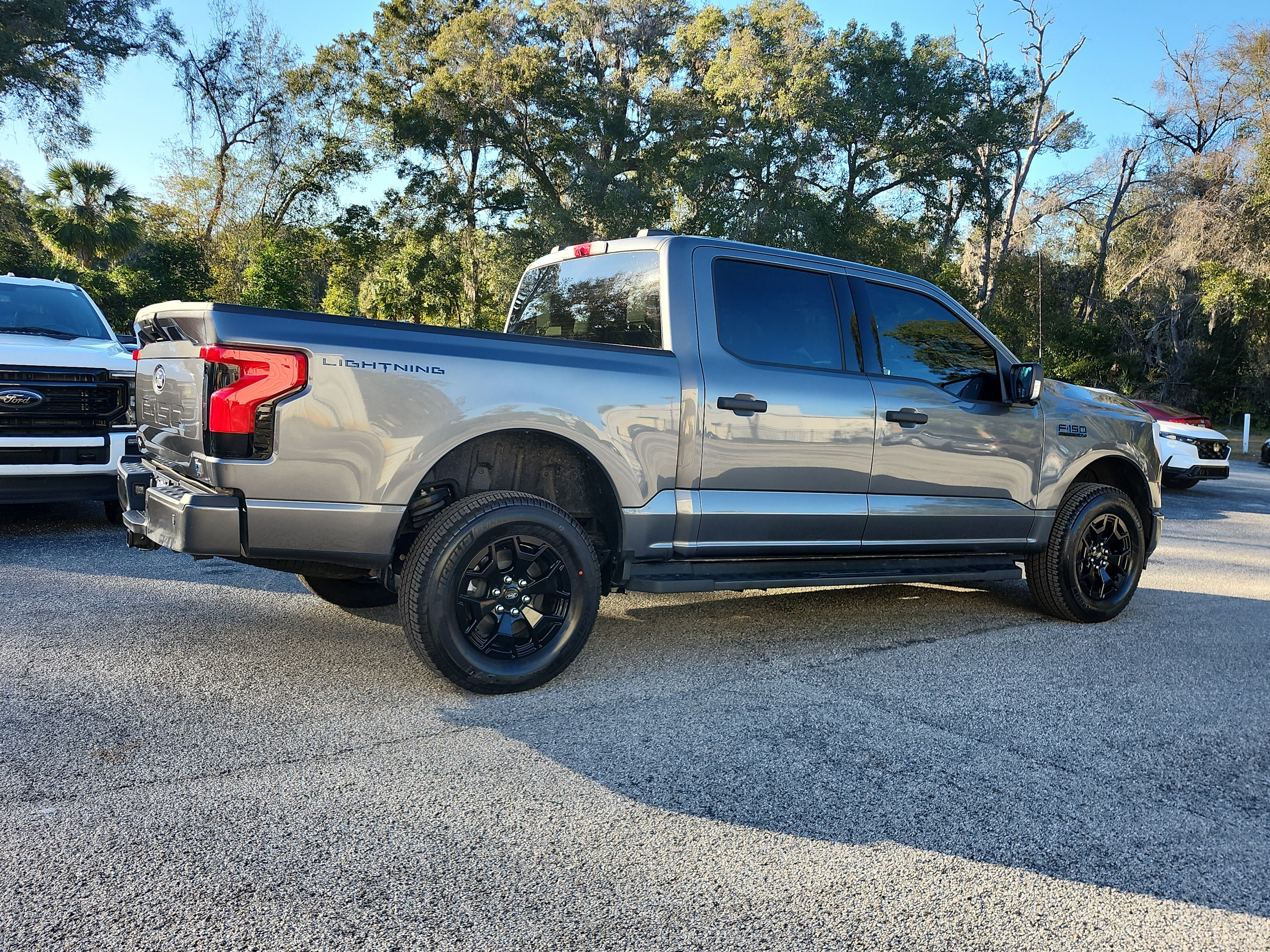 New 2025 Ford F150 Lightning XLT image 4