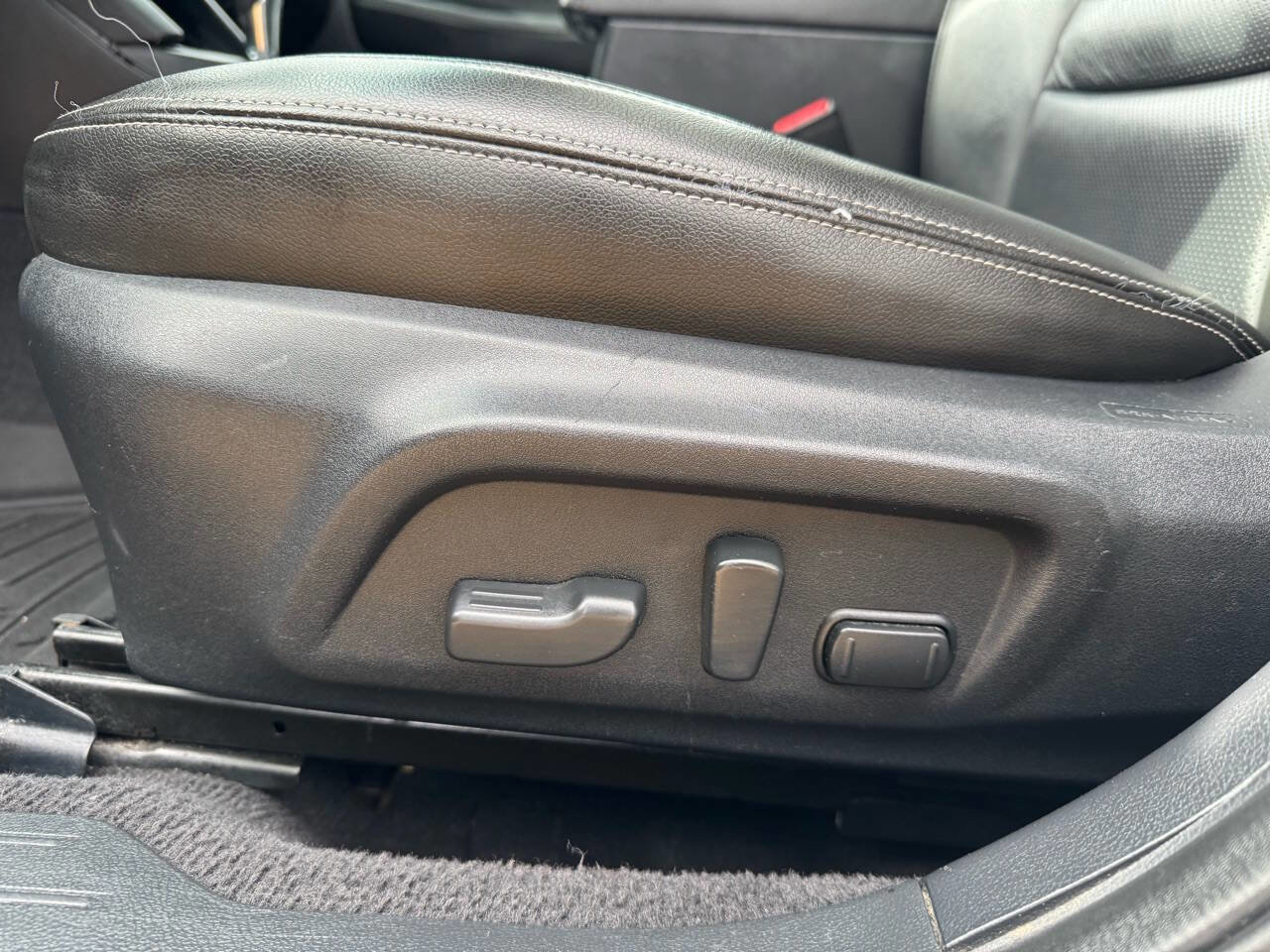 Used 2015 Subaru Outback 2.5i Limited image 12