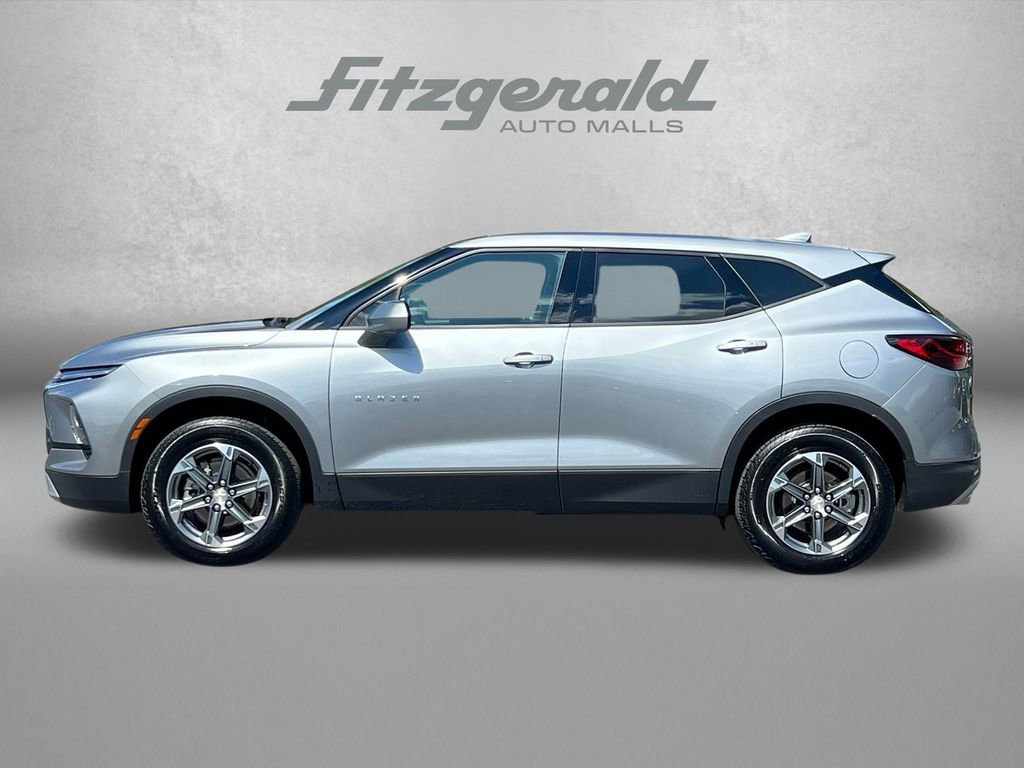 Used 2025 Chevrolet Blazer LT image 4