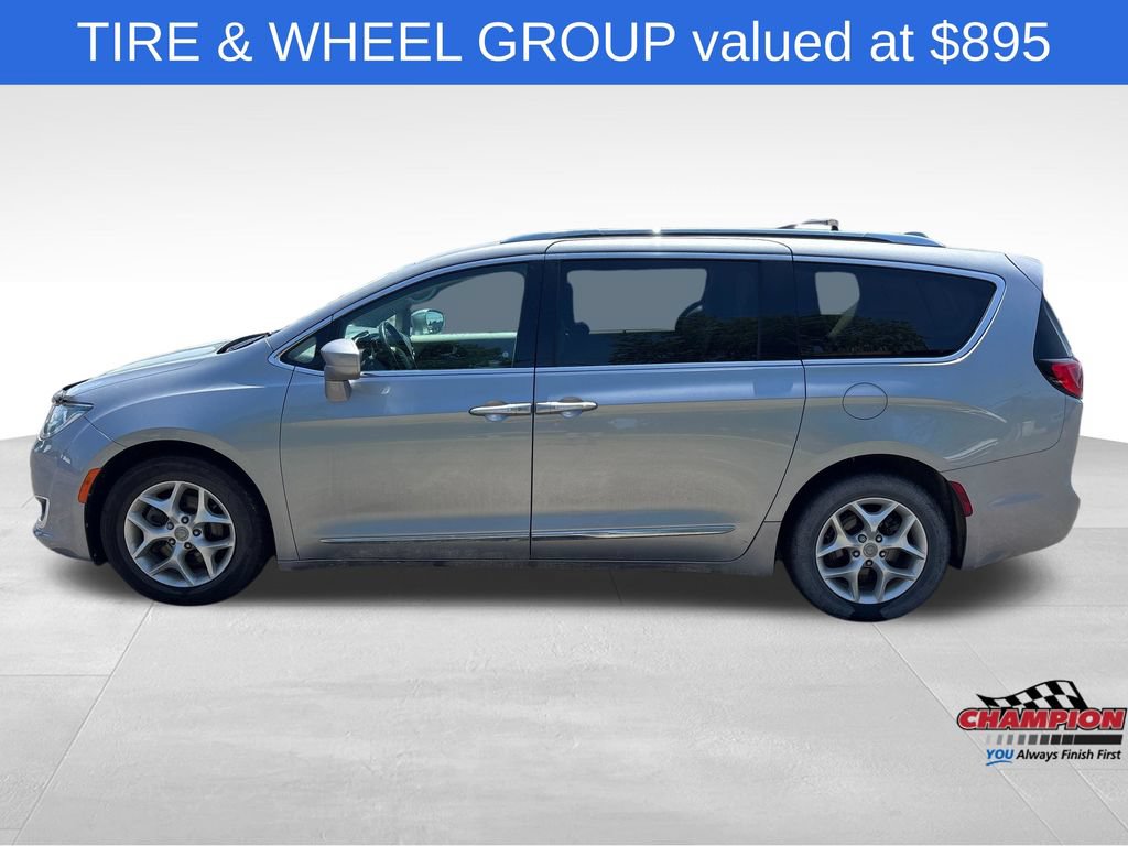 Used 2017 Chrysler Pacifica Touring-L Plus FWD video 2