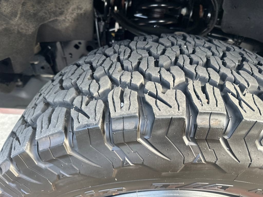 Used 2023 Ford F150 Raptor w/ Raptor Carbon Fibre Package AWD/4WD image 26