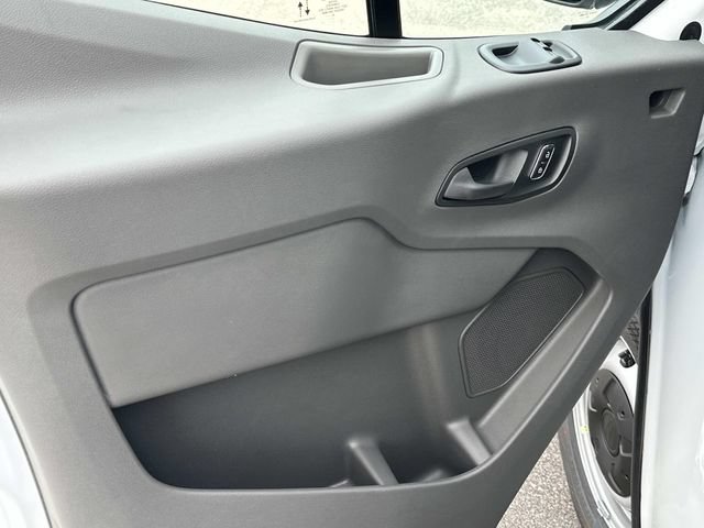 New 2026 Ford Transit 250 148 Medium Roof w/ HVAC Trade Package RWD image 23