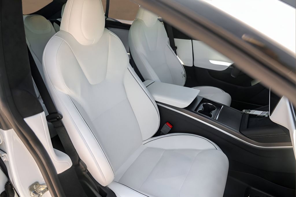 Used 2022 Tesla Model S Plaid image 25