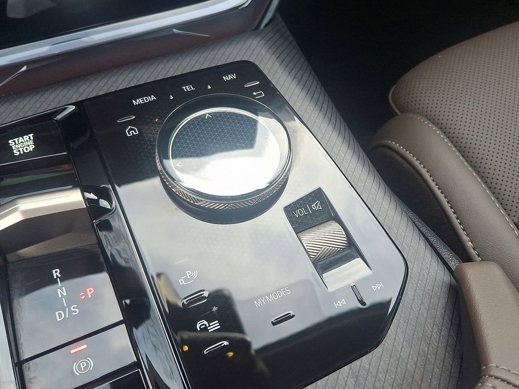 Certified 2025 BMW X3 xDrive30i w/ Convenience Package image 24