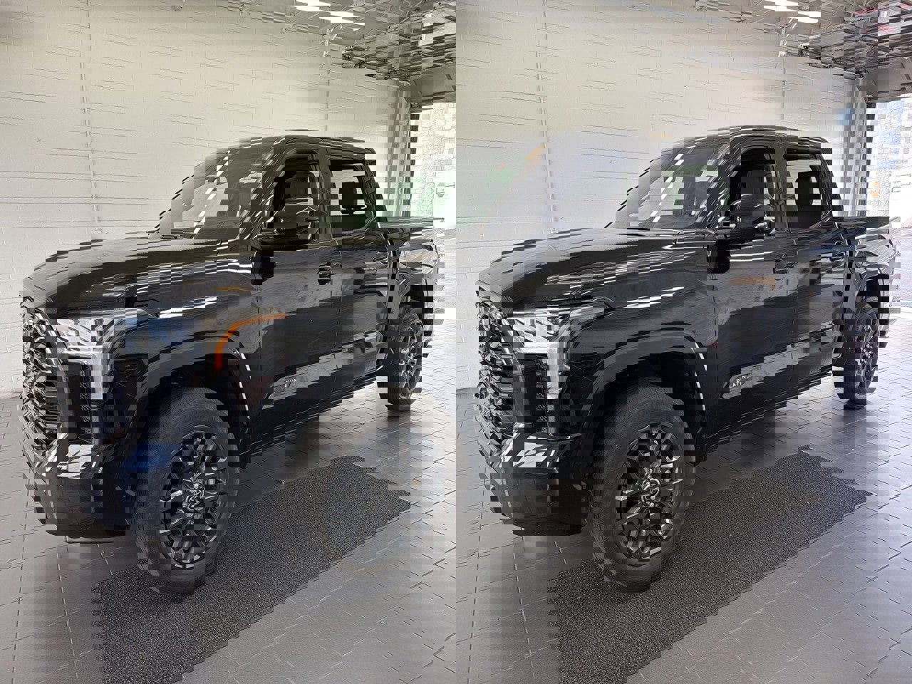 Used 2023 Toyota Tundra Platinum image 4