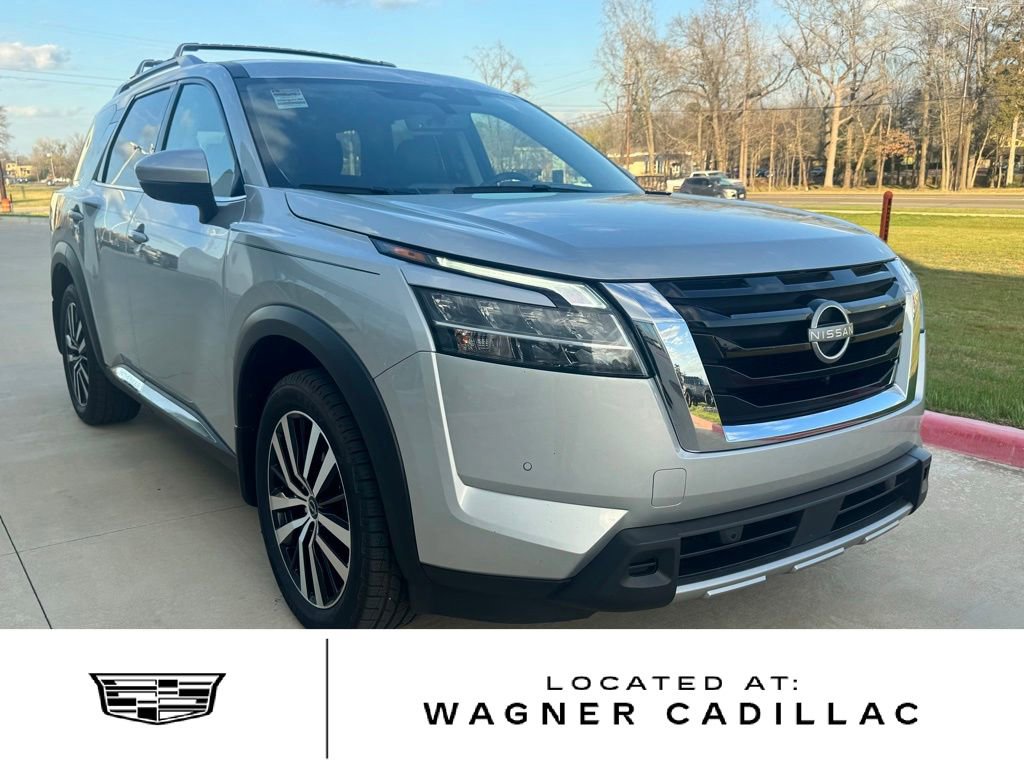 Used 2024 Nissan Pathfinder Platinum image 7