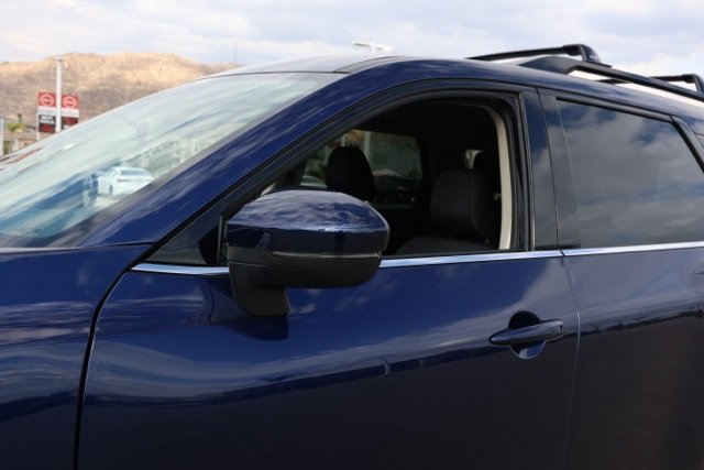 New 2025 Nissan Pathfinder SV image 12