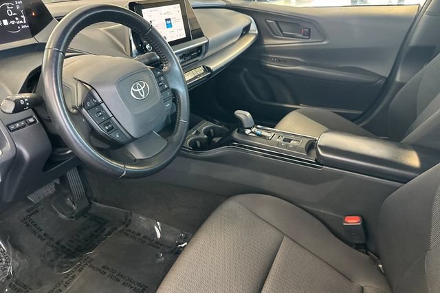 Used 2023 Toyota Prius LE FWD image 11
