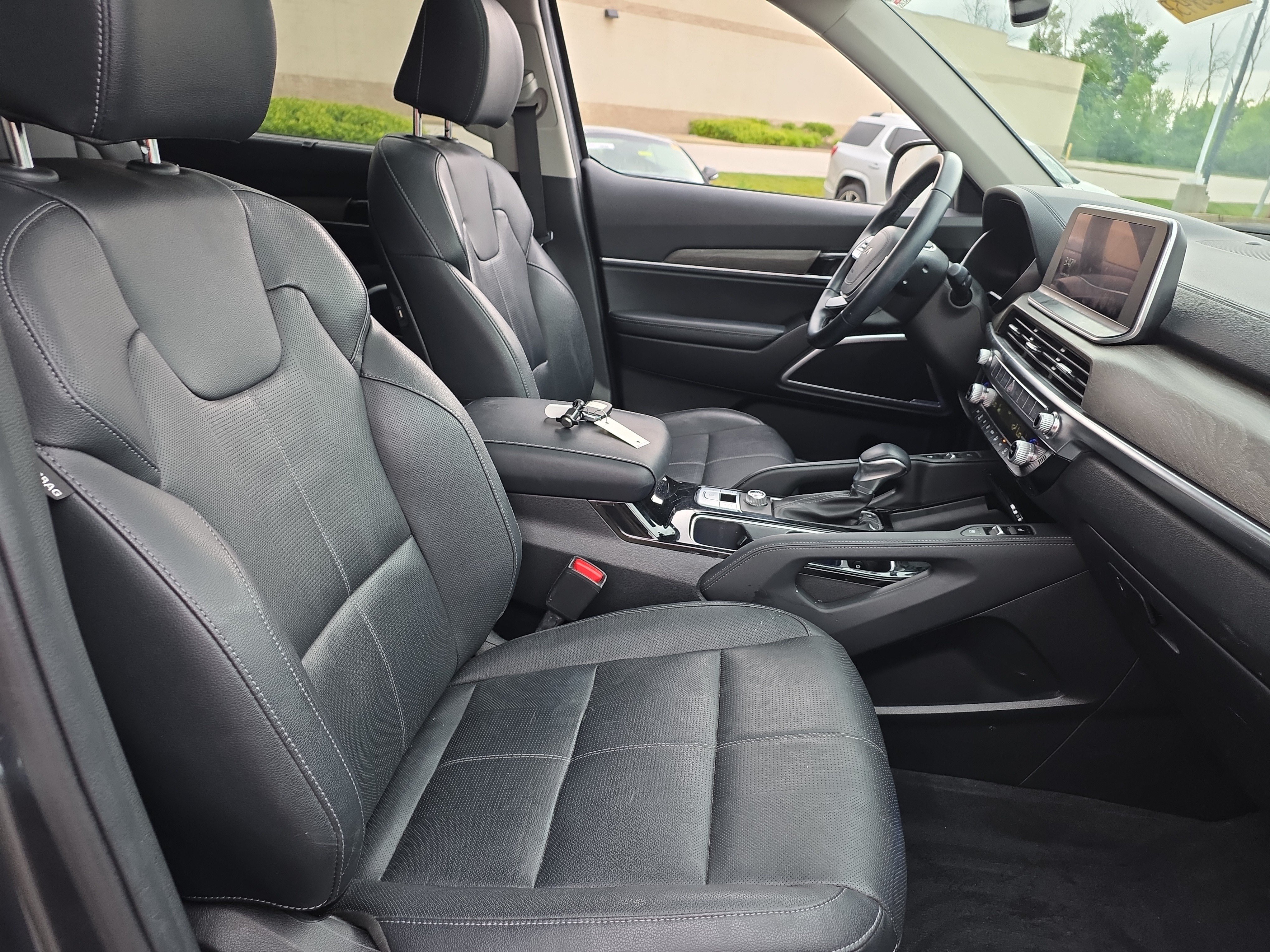 Used 2022 Kia Telluride EX w/ EX Premium Package FWD image 9