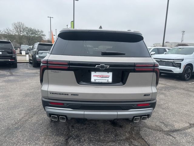 New 2026 Chevrolet Traverse Z71 w/ Enhanced Driving Package image 4