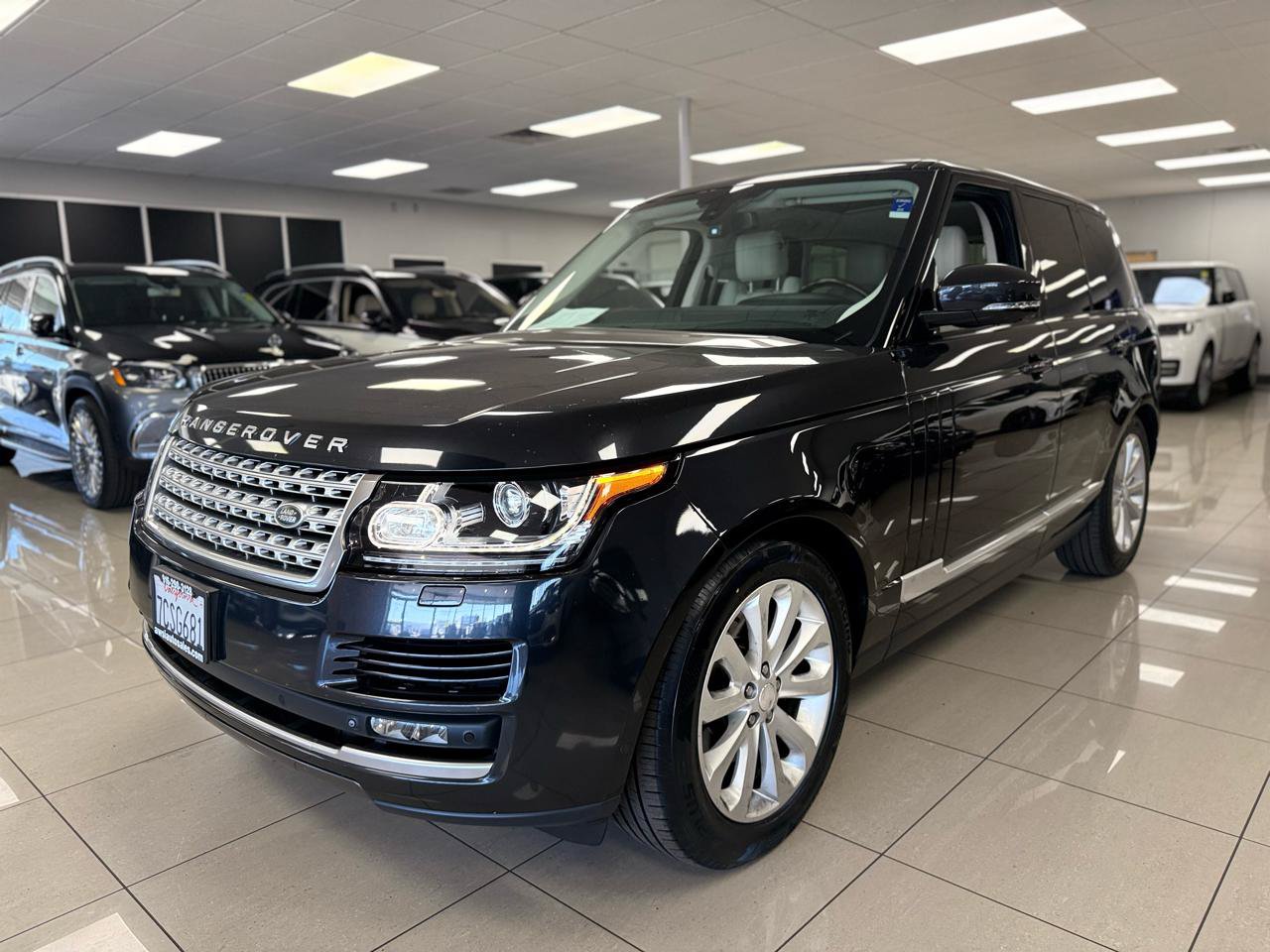 Used 2014 Land Rover Range Rover HSE AWD/4WD image 8
