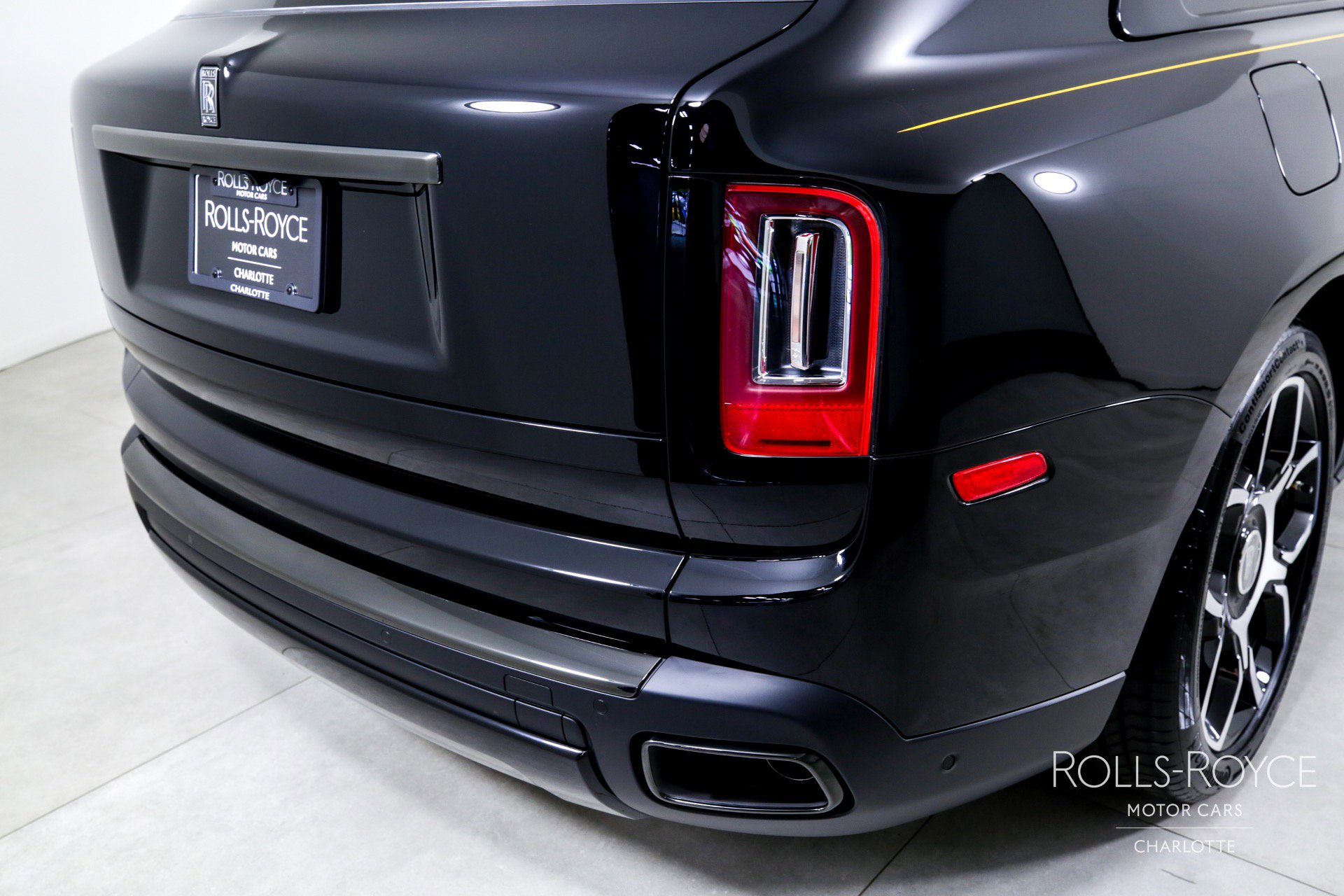 Certified 2024 Rolls-Royce Cullinan Black Badge w/ Dark Exterior Package AWD/4WD image 48