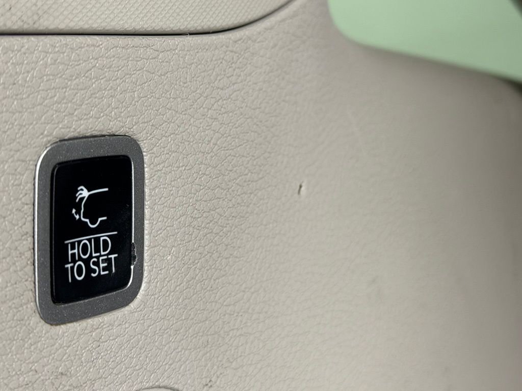 Certified 2022 Jeep Wagoneer Series II image 30