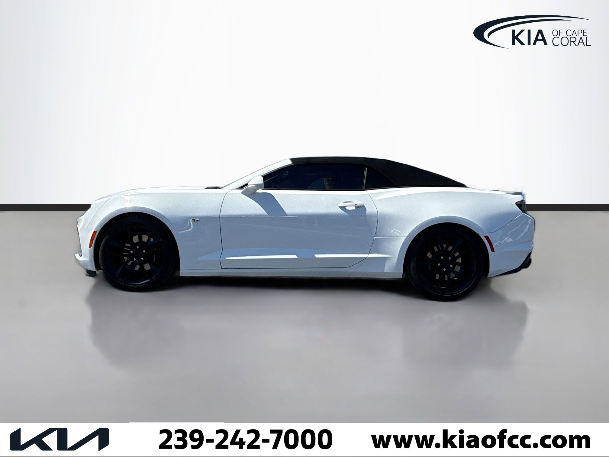 Used 2023 Chevrolet Camaro SS image 2
