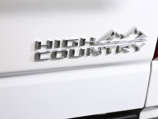 Used 2024 Chevrolet Silverado 1500 High Country w/ Technology Package image 9