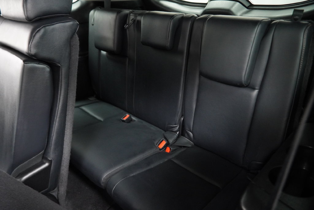Used 2019 Toyota Highlander XLE AWD/4WD image 21