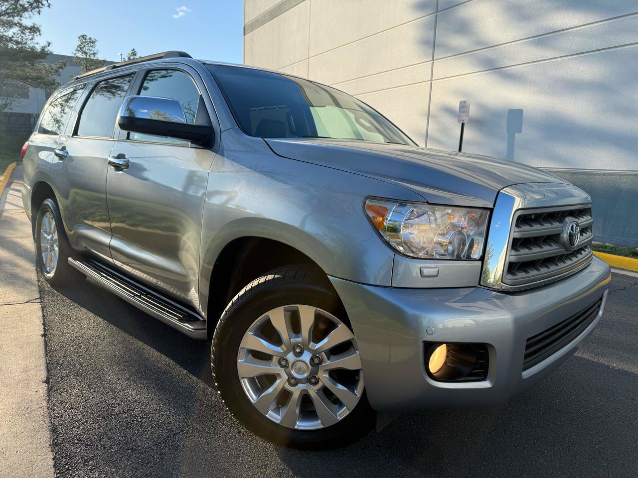 Used 2010 Toyota Sequoia Limited AWD/4WD image 1