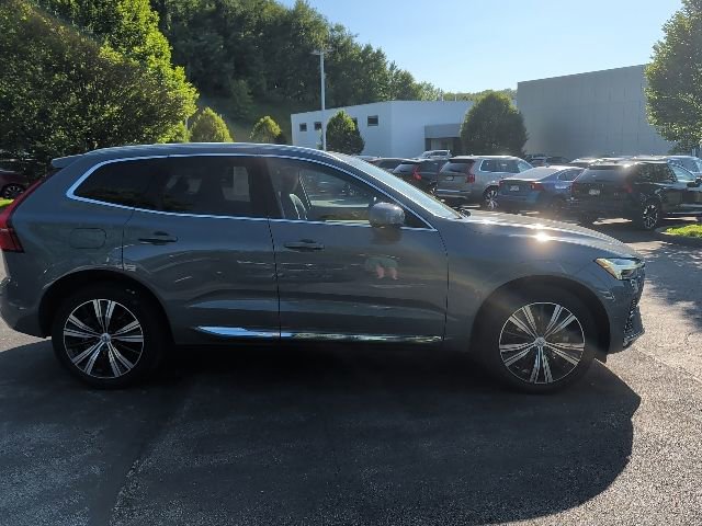 Used 2023 Volvo XC60 B5 Plus w/ Climate Package AWD/4WD image 4