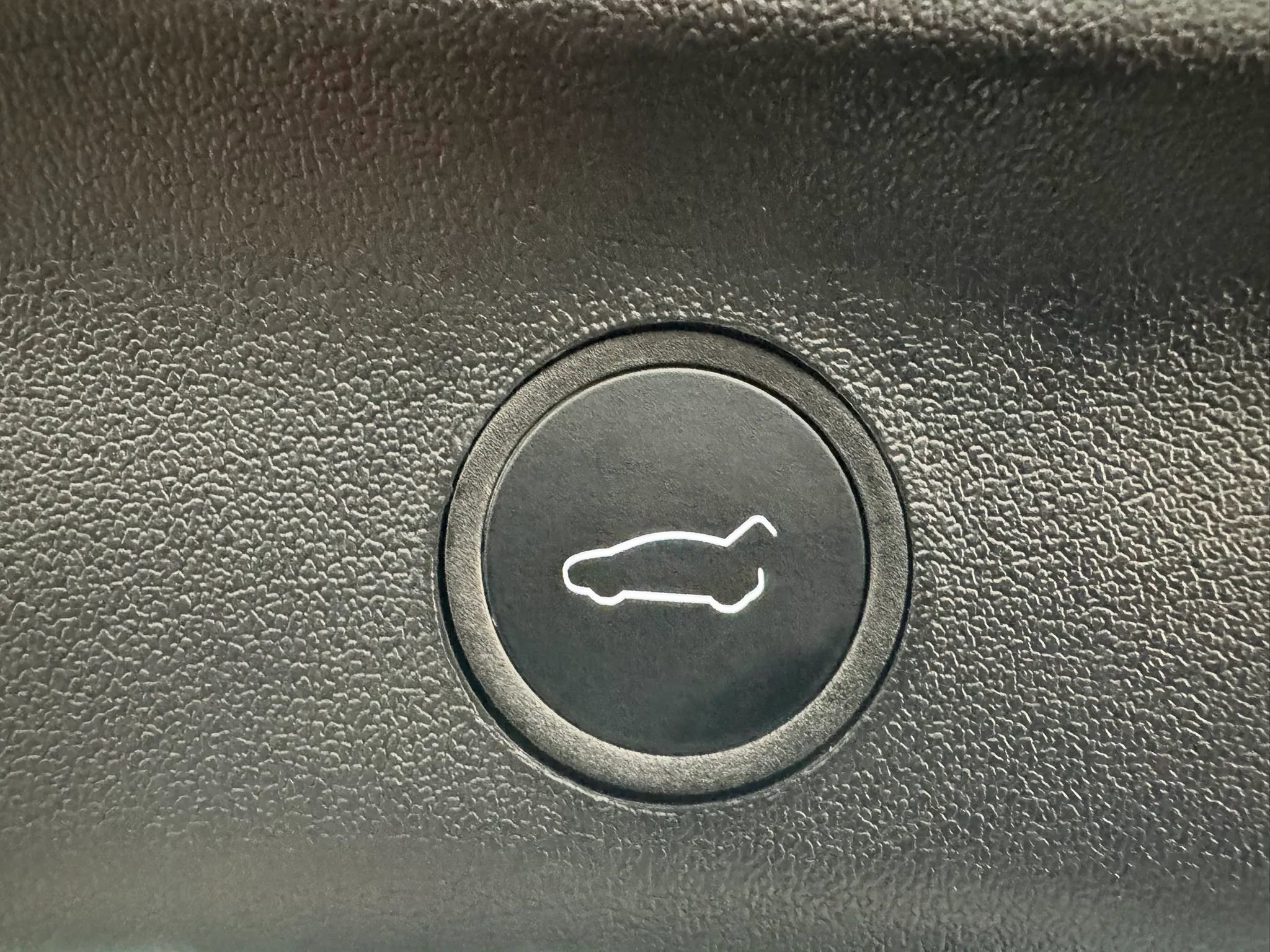 Used 2024 Tesla Model Y Long Range image 22