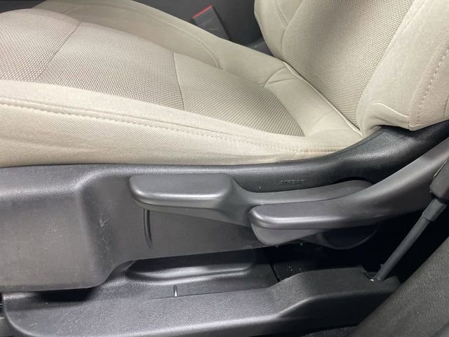 Used 2023 Chevrolet Traverse LS FWD image 12