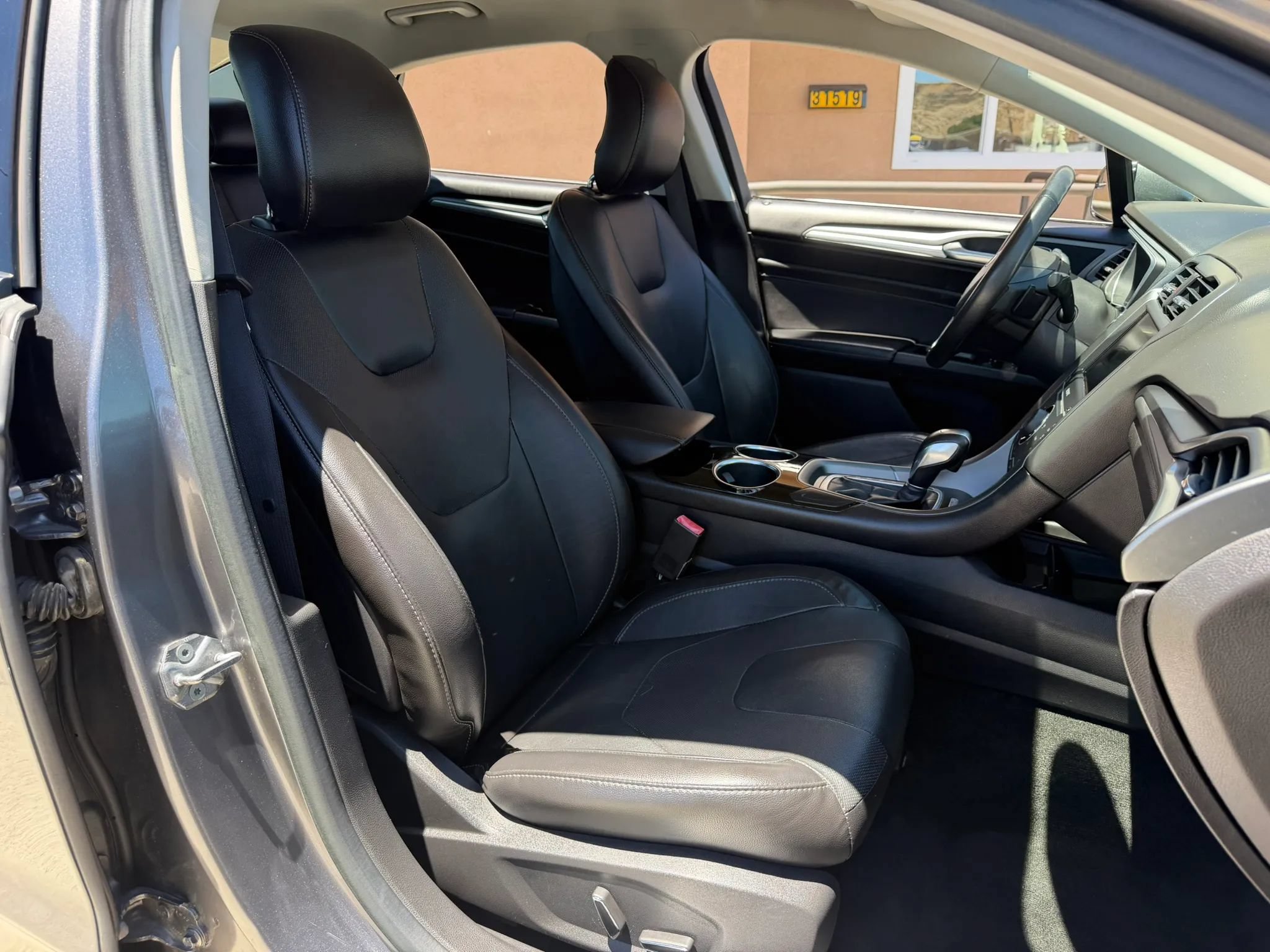 Used 2013 Ford Fusion Titanium FWD image 21