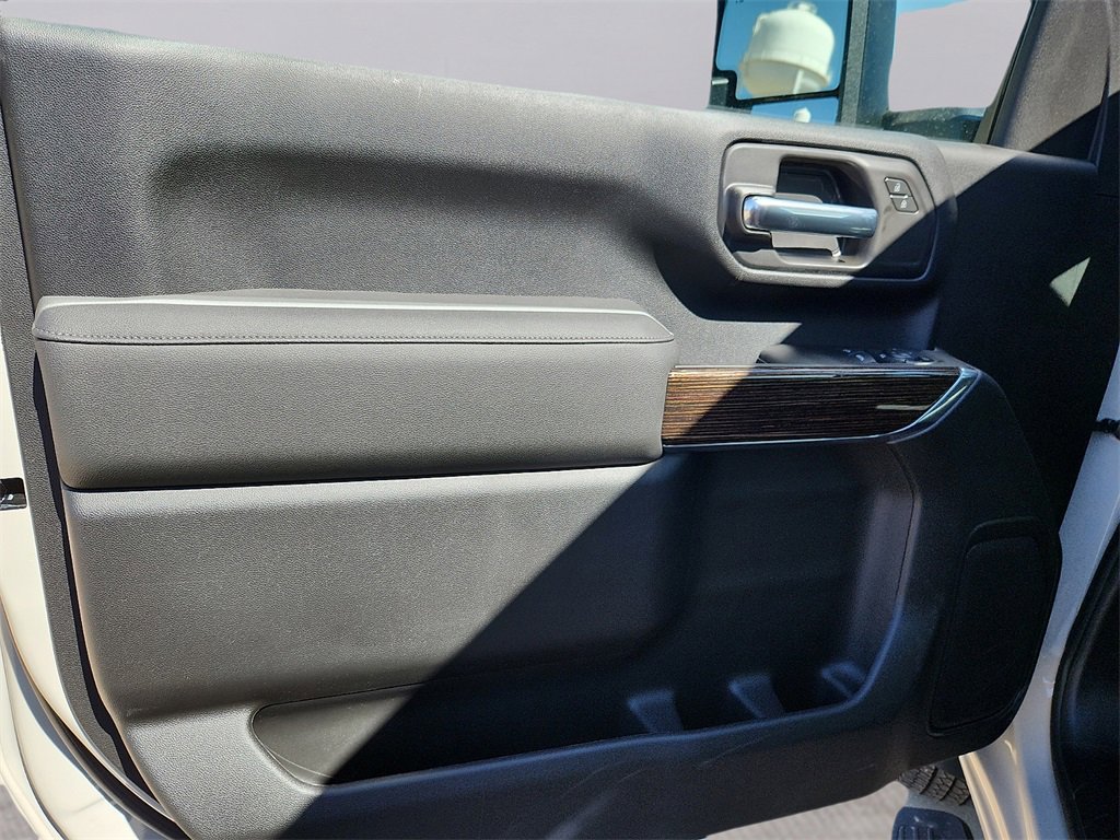 New 2026 GMC Sierra 3500 SLE image 16