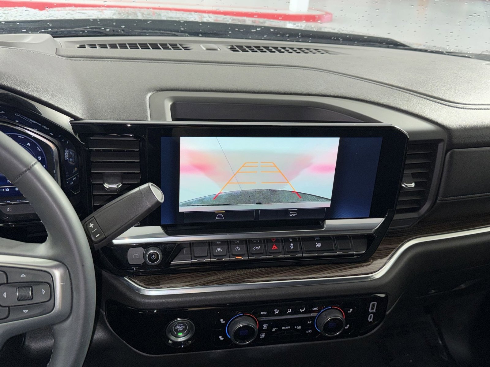 Used 2024 Chevrolet Silverado 1500 LT image 19