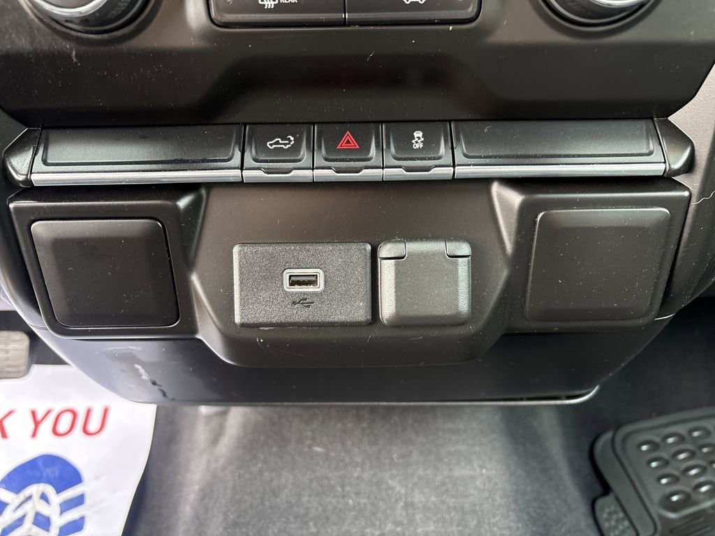 Used 2020 Chevrolet Silverado 1500 Custom w/ Custom Value Package image 19