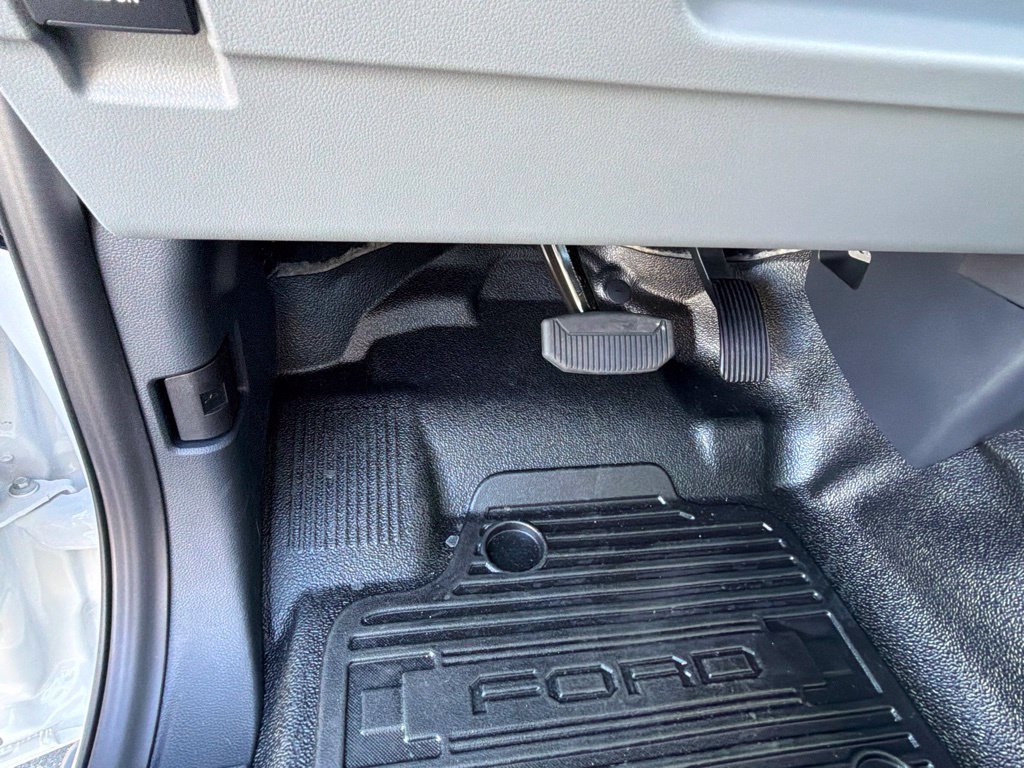 New 2027 Ford F250 XL RWD image 16