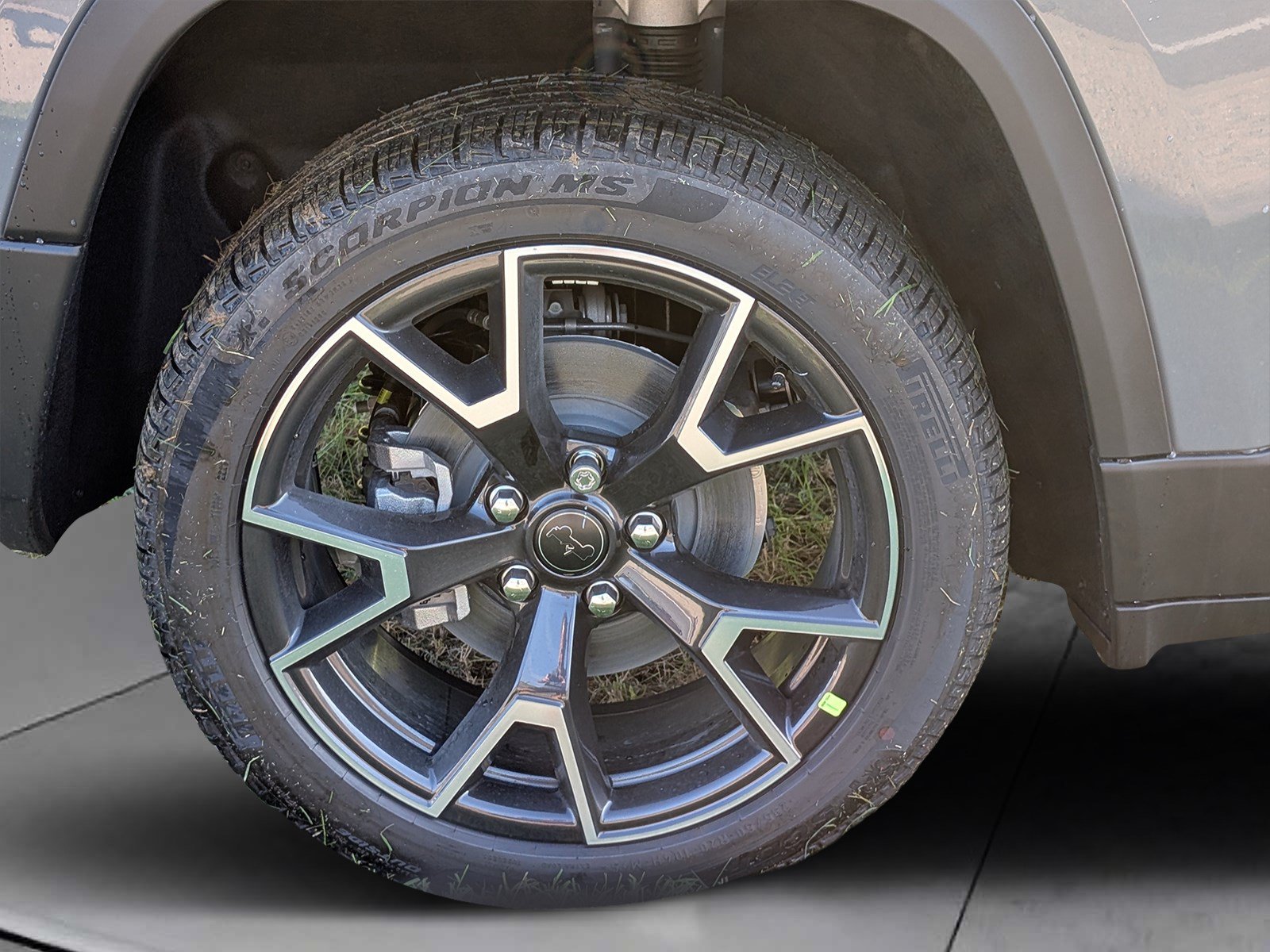 New 2026 Jeep Cherokee Overland w/ Advanced Pro Tech Group AWD/4WD image 9