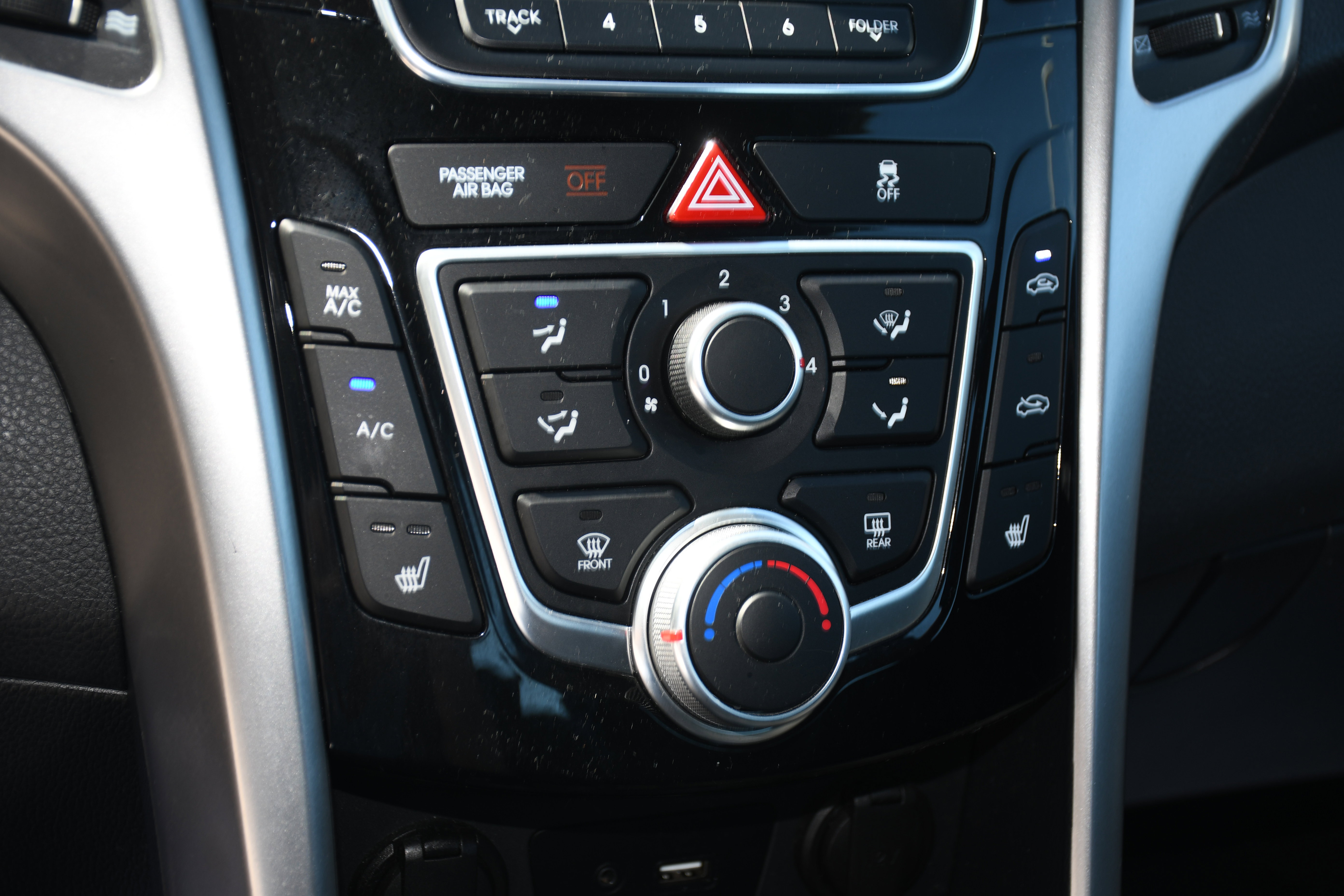 Used 2016 Hyundai Elantra GT w/ Option Group 02 FWD image 14