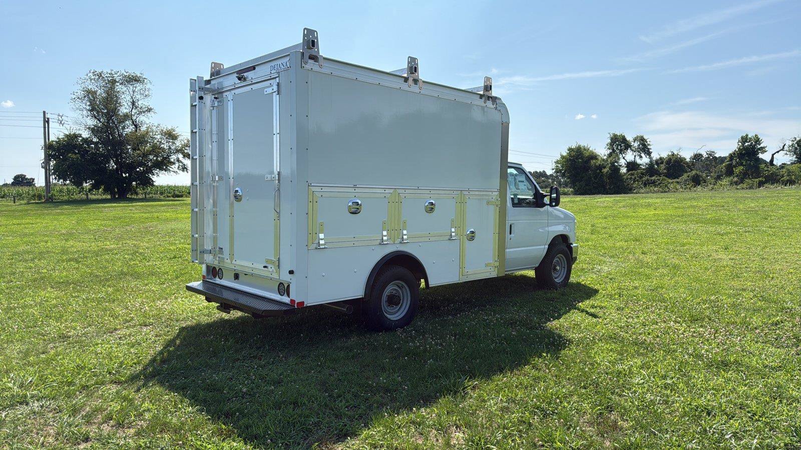 New 2027 Ford E-350 and Econoline 350 Super Duty w/ Power Equipment Group RWD image 5