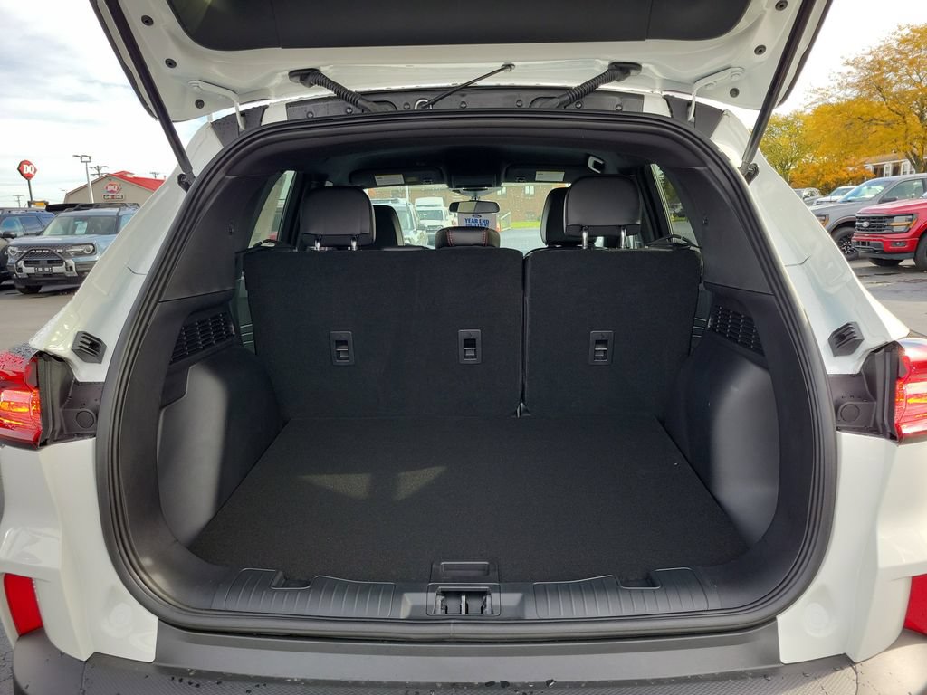 New 2026 Ford Escape ST-Line w/ Cold Weather Package AWD/4WD image 10
