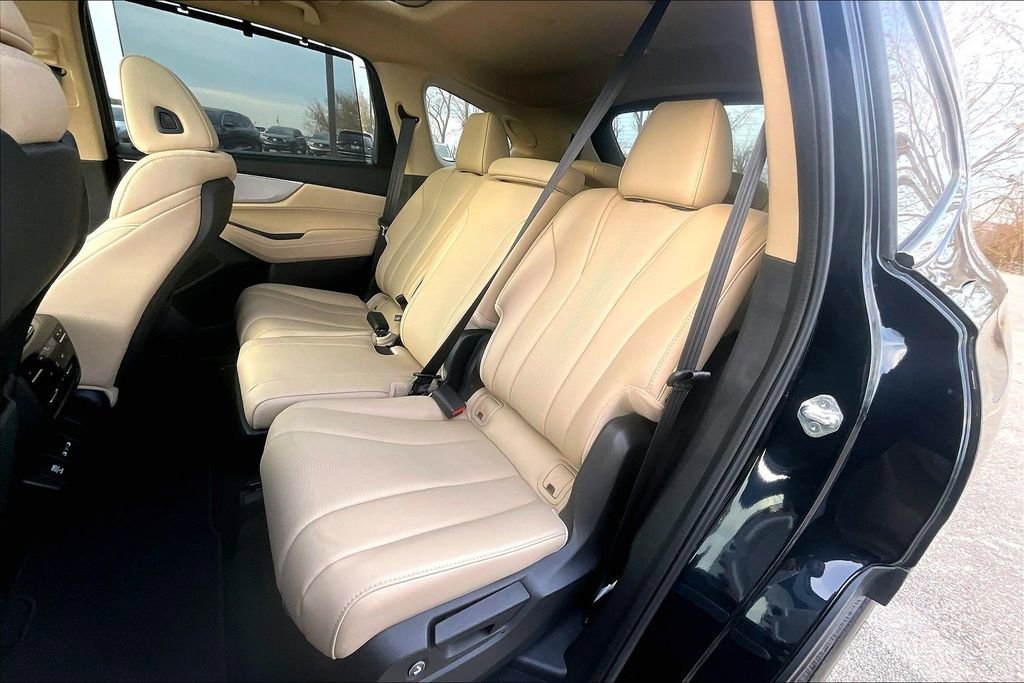Used 2025 Acura MDX w/ Technology Package image 38