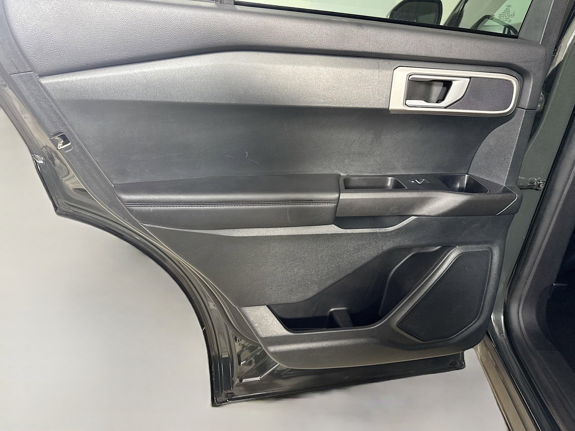 Used 2023 Ford Explorer Base image 24