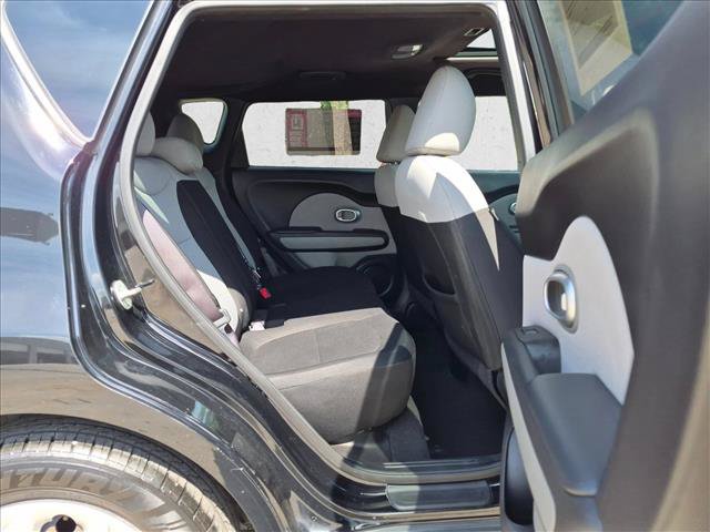 Used 2014 Kia Soul FWD image 23