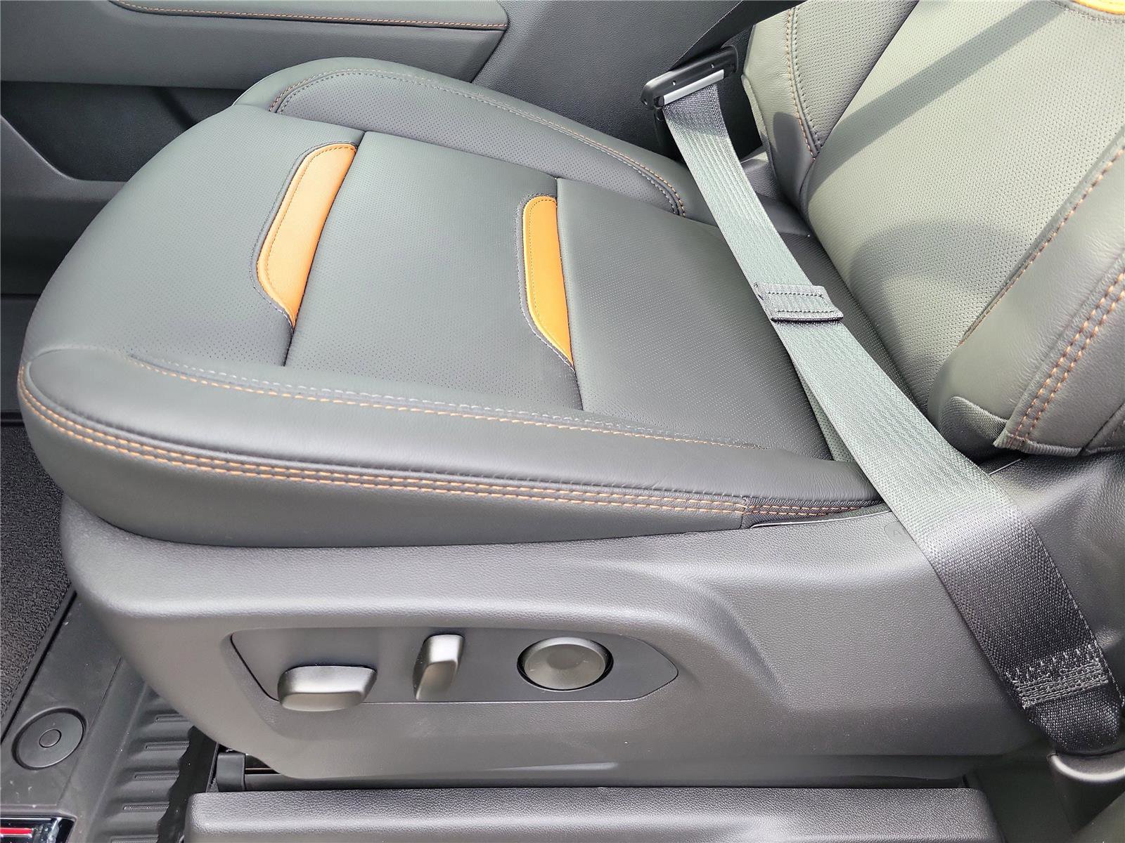 New 2026 GMC Sierra 1500 AT4 w/ AT4 Premium Package image 17