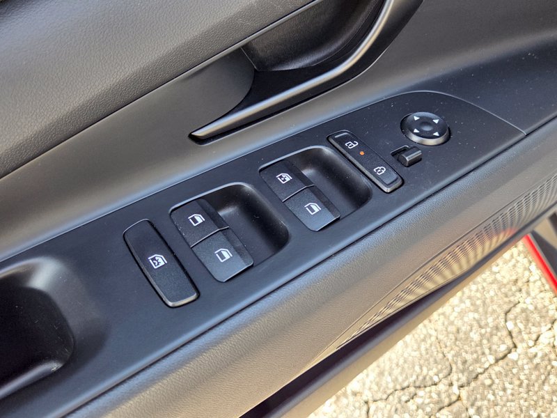 Used 2025 Hyundai Elantra N FWD image 21