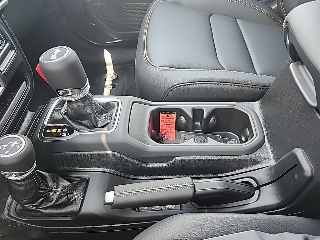 New 2025 Jeep Wrangler Unlimited Sahara AWD/4WD image 36