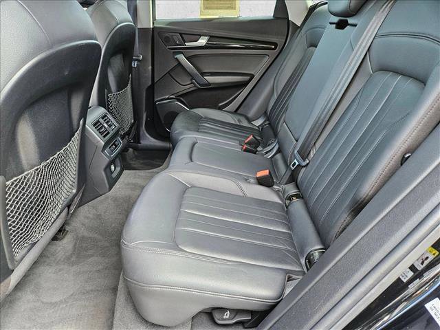 Used 2020 Audi Q5 2.0T Premium w/ Convenience Package AWD/4WD image 13