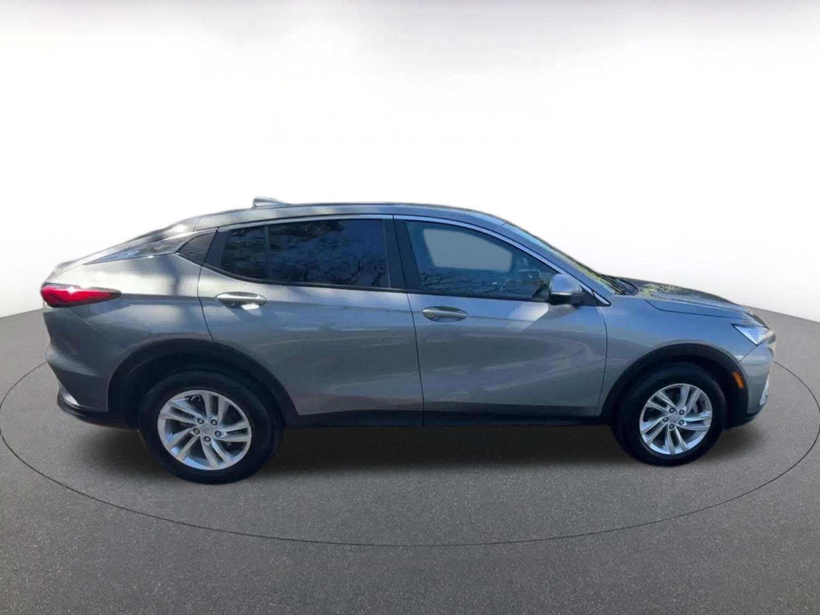 Used 2025 Buick Envista Preferred image 16