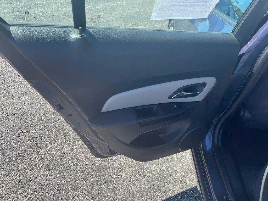 Used 2014 Chevrolet Cruze LS FWD image 21