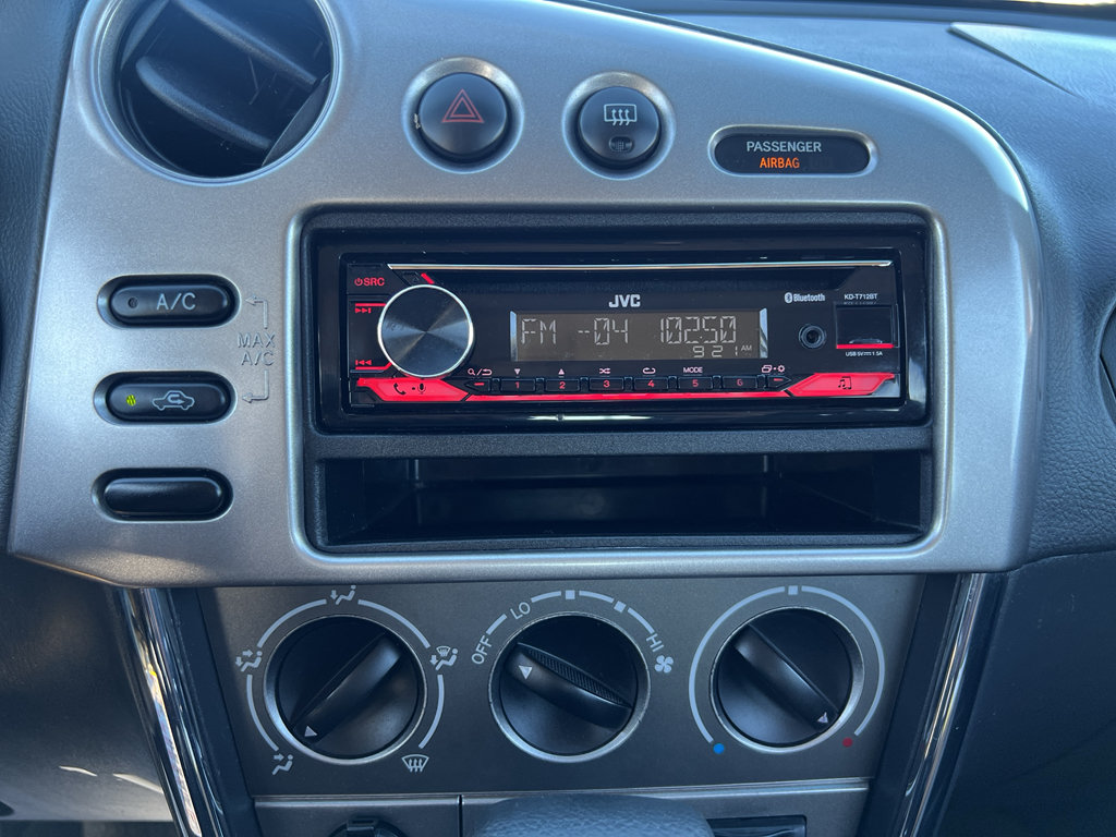 Used 2008 Pontiac Vibe w/ Preferred Package FWD image 16