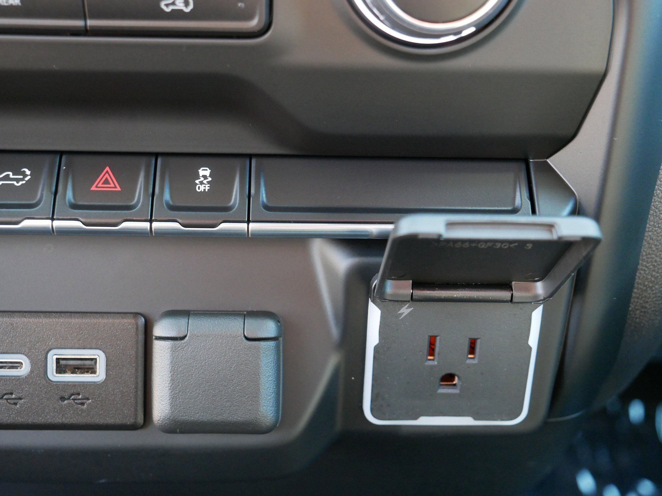 Used 2024 Chevrolet Silverado 1500 Custom image 32