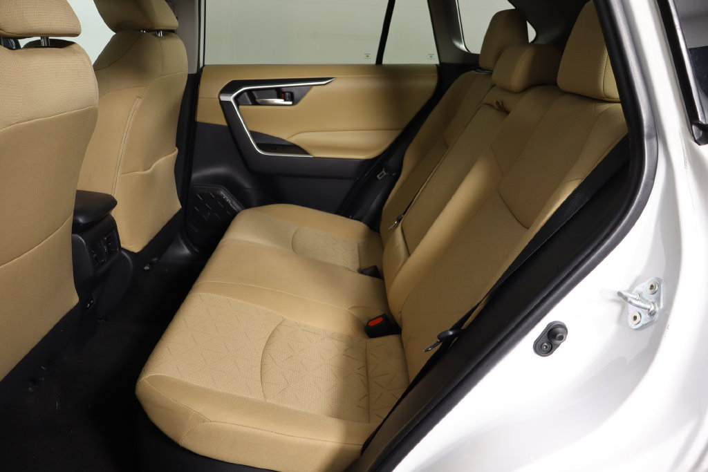 Used 2023 Toyota RAV4 XLE AWD/4WD image 16