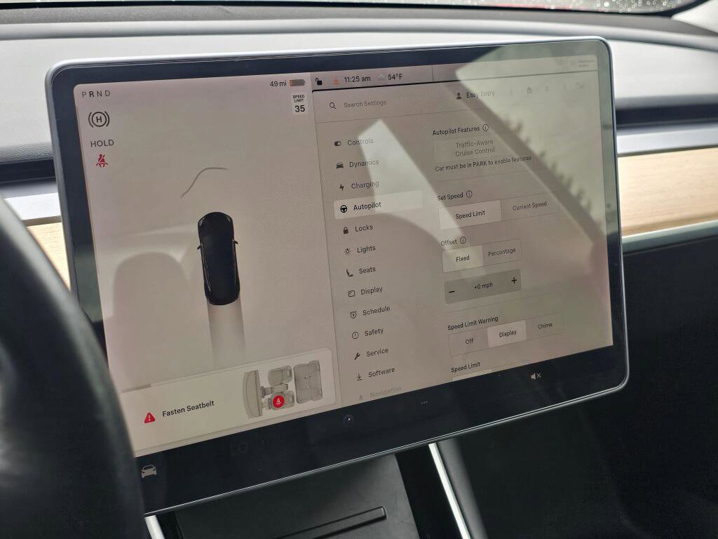 Used 2018 Tesla Model 3 Long Range RWD image 33